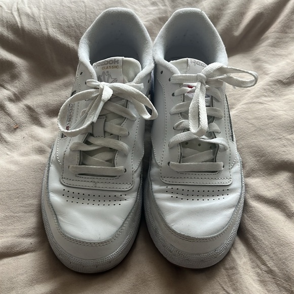 Reebok white shoes - Picture 2 of 3